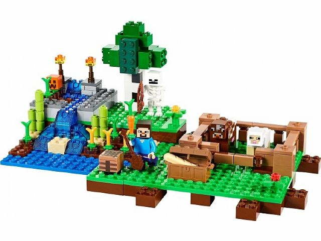 LEGO Minecraft 21114 The Farm, Retired, Certified in white box, Pre-Owned