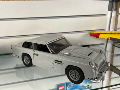 LEGO Creator 10262 James Bond Aston Martin DB5, Retired, Used, Built