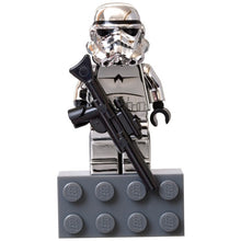 852737 LEGO Star Wars 10th Anniversary Stormtrooper Magnet