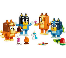 11217 Brick-Built Bluey Family, New - Damaged Box