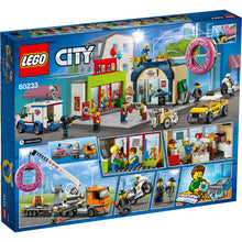 60233 Donut shop Opening (Slight Box Damage)