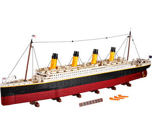 10294 Titanic, Certified in original box, Pre-Owned