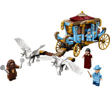 LEGO 75958 Beauxbatons Carriage Arrival at Hogwarts