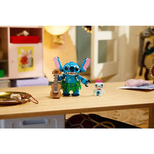 43296 Stitch & Scrump