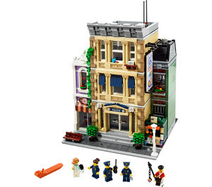 10278 Police Station, Retired, Certified in white box, Pre-Owned