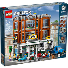10264 Corner Garage, NIB, Retired