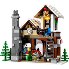 10249 Winter Toy Shop, Retired, New - Slight Box Damage