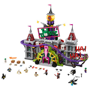 70922 The Joker Manor, Retired, Certified in white box, Pre-Owned