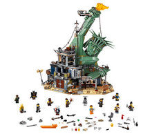 70840 Welcome to Apocalypseburg, Retired, New - (Slight Box Damage on bottom and top)