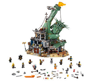 70840 Welcome to Apocalypseburg, Retired, New - (Slight Box Damage on bottom and top)