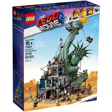 70840 Welcome to Apocalypseburg, Retired, New - (Slight Box Damage on bottom and top)