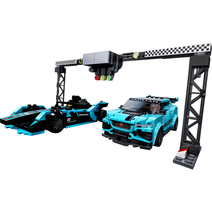 76898 Formula E Panasonic Jaguar Racing GEN2 Car & Jaguar I-PACE
