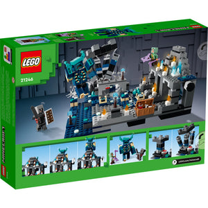 LEGO Minecraft 21246 The Deep Dark Battle Set