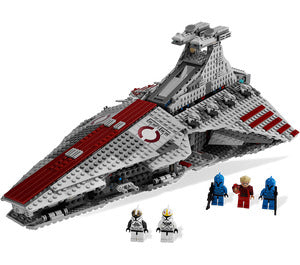 8039 Venator Class Republic Attack Cruiser, Retired, Certified in original box, Pre-Owned