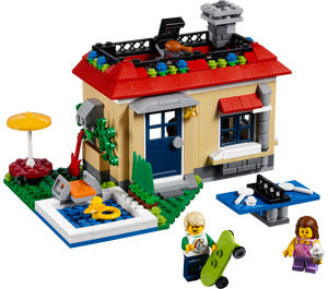 31067 Modular Poolside Holiday, Retired, Certified in white box, Pre-Owned