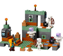 LEGO 21271 The Trial Chamber