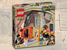 4721 Hogwarts Classrooms, NIB, Retired