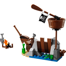 70409 Shipwreck Defense, retired, NIB