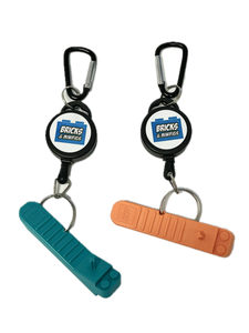 Retractable Keychain with Removal tool and Bricks & Minifigs Logo