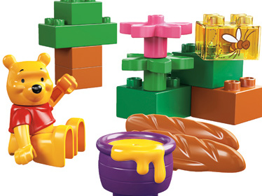 Winnie the Pooh Picnic DUPLO LEGO 5945 Certified (preowned) in white box, Retired