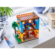 40583 Houses of the World I, Retired, Certified in white box, Pre-Owned