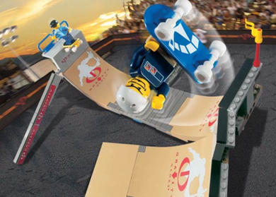 3537 Skateboard Vert Park Challenge, NIB, Retired