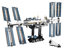 21321 International Space Station [Certified in White Box] Retired